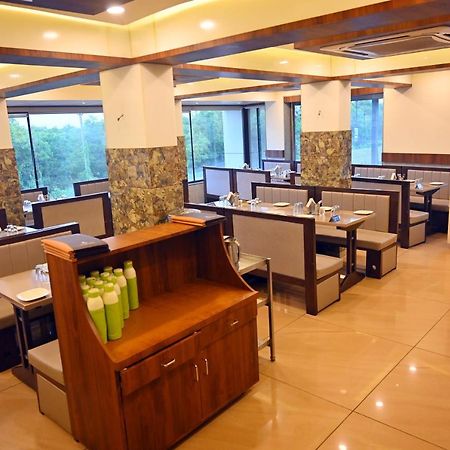 Hotel Aaram Umargam Luaran gambar