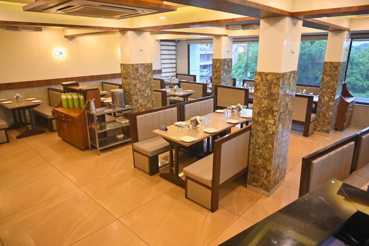 Hotel Aaram Umargam Luaran gambar