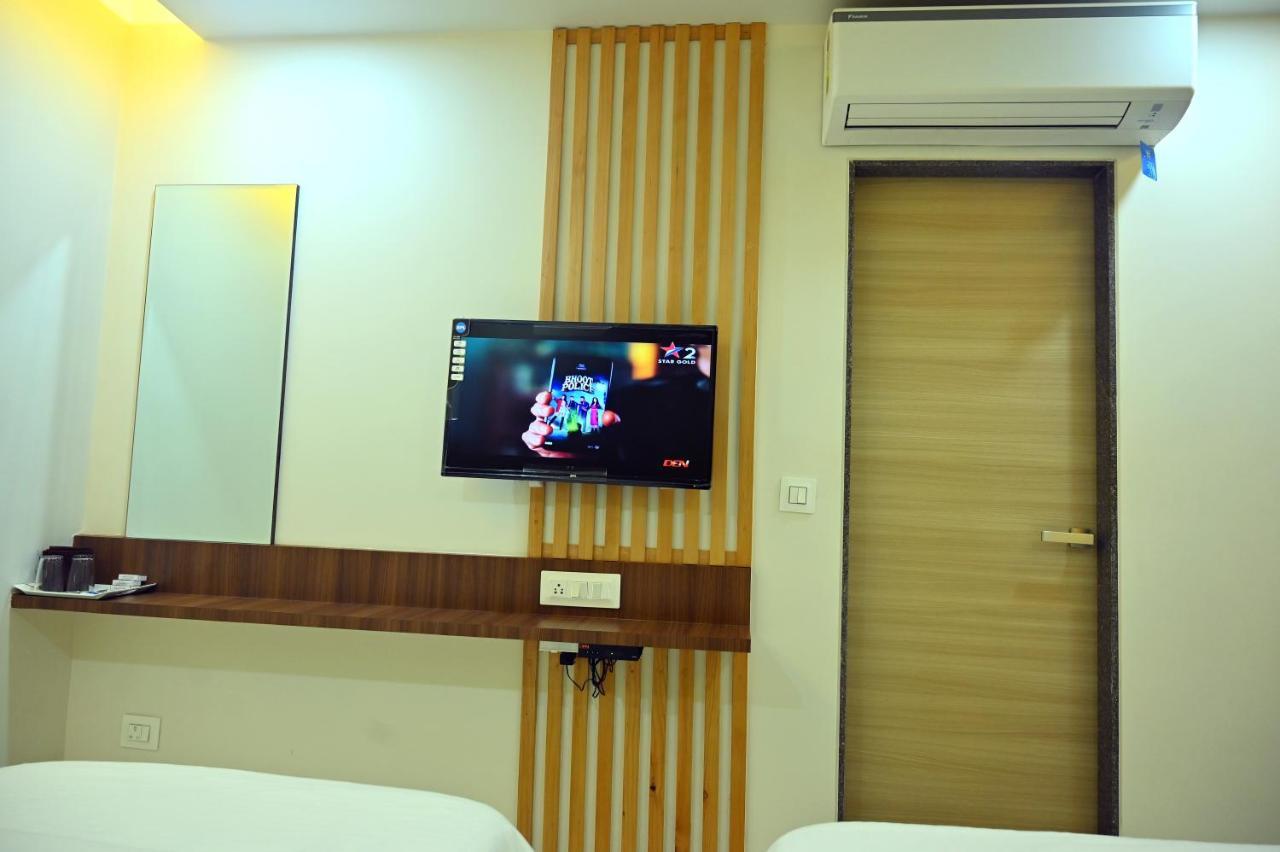 Hotel Aaram Umargam Luaran gambar