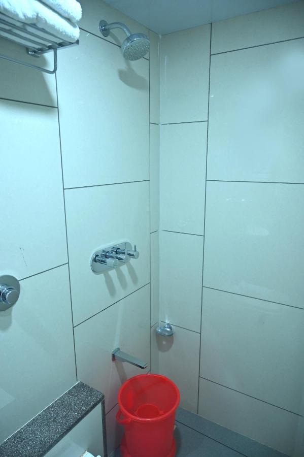 Hotel Aaram Umargam Luaran gambar