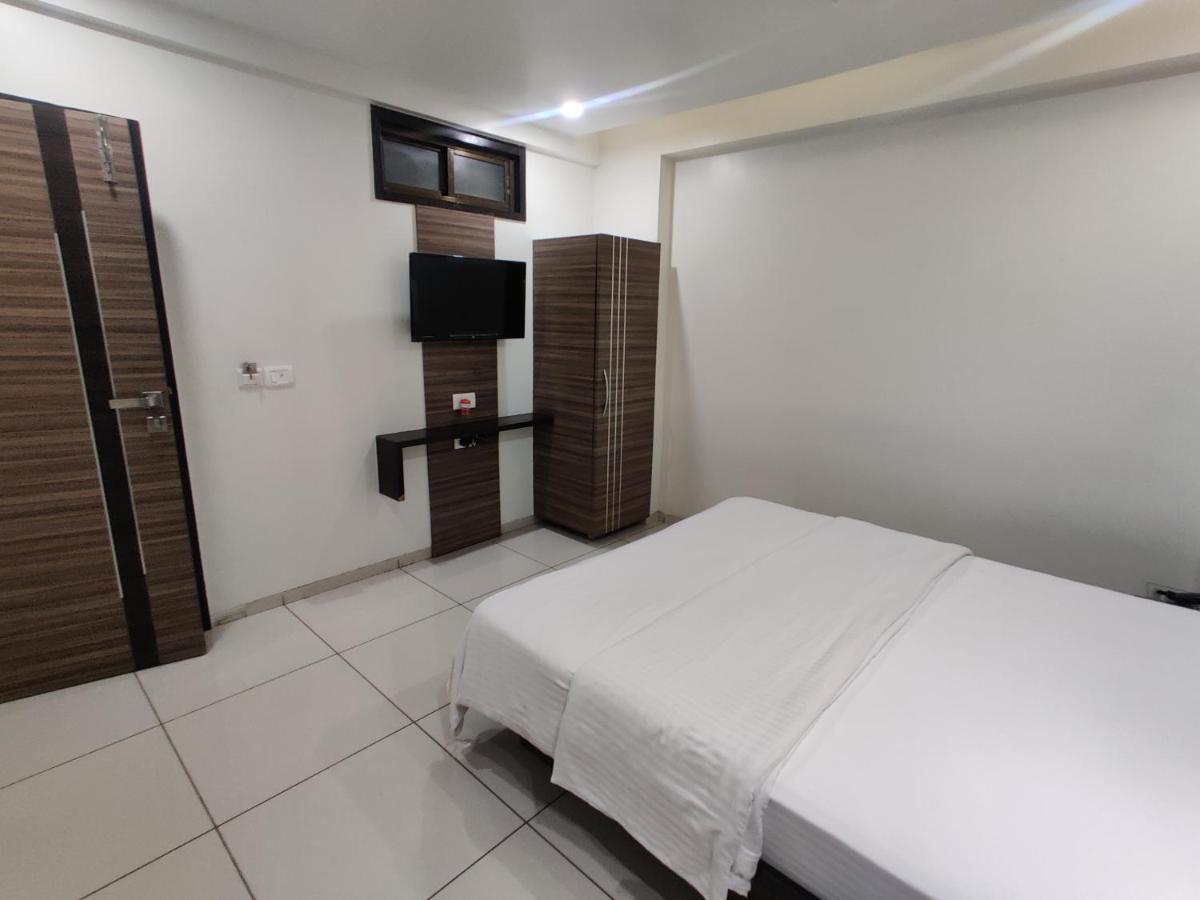 Hotel Aaram Umargam Luaran gambar