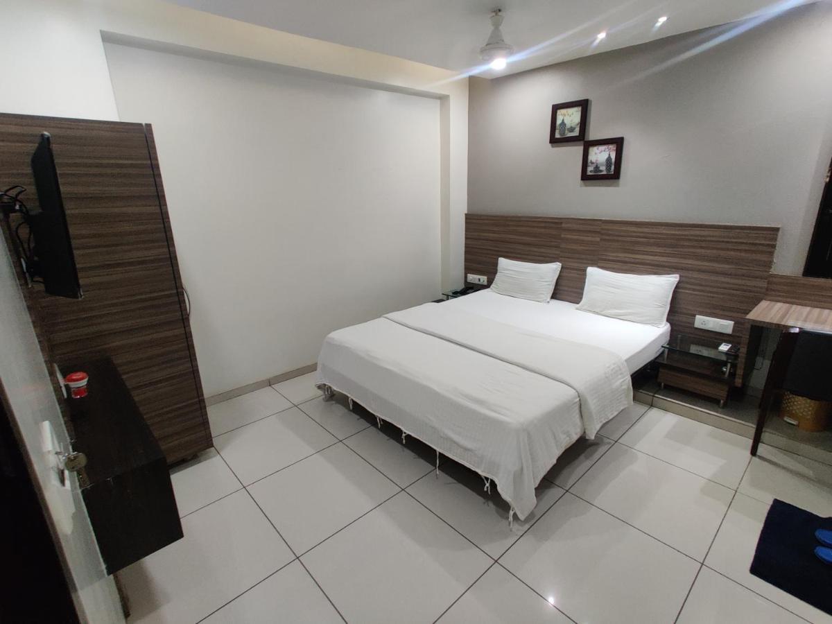 Hotel Aaram Umargam Luaran gambar